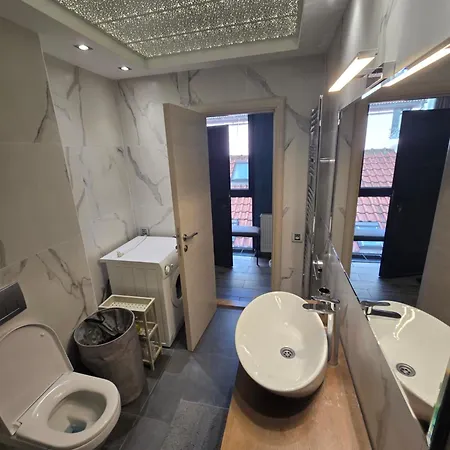 Walk شقة زلاتيبور